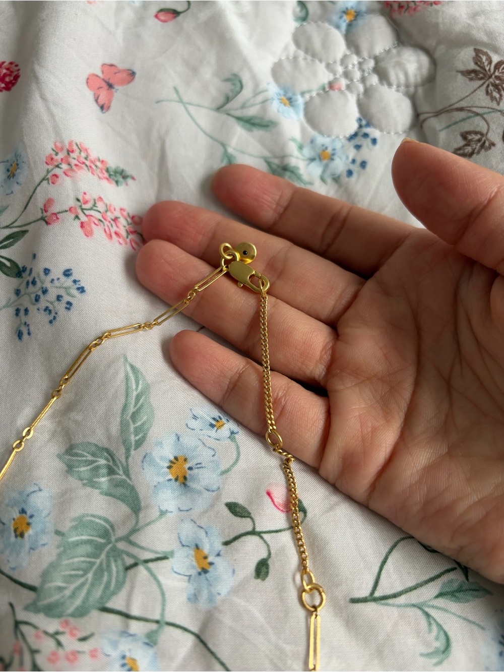 Madewell Gold Shell Pendant Necklace - Picture 4 of 8